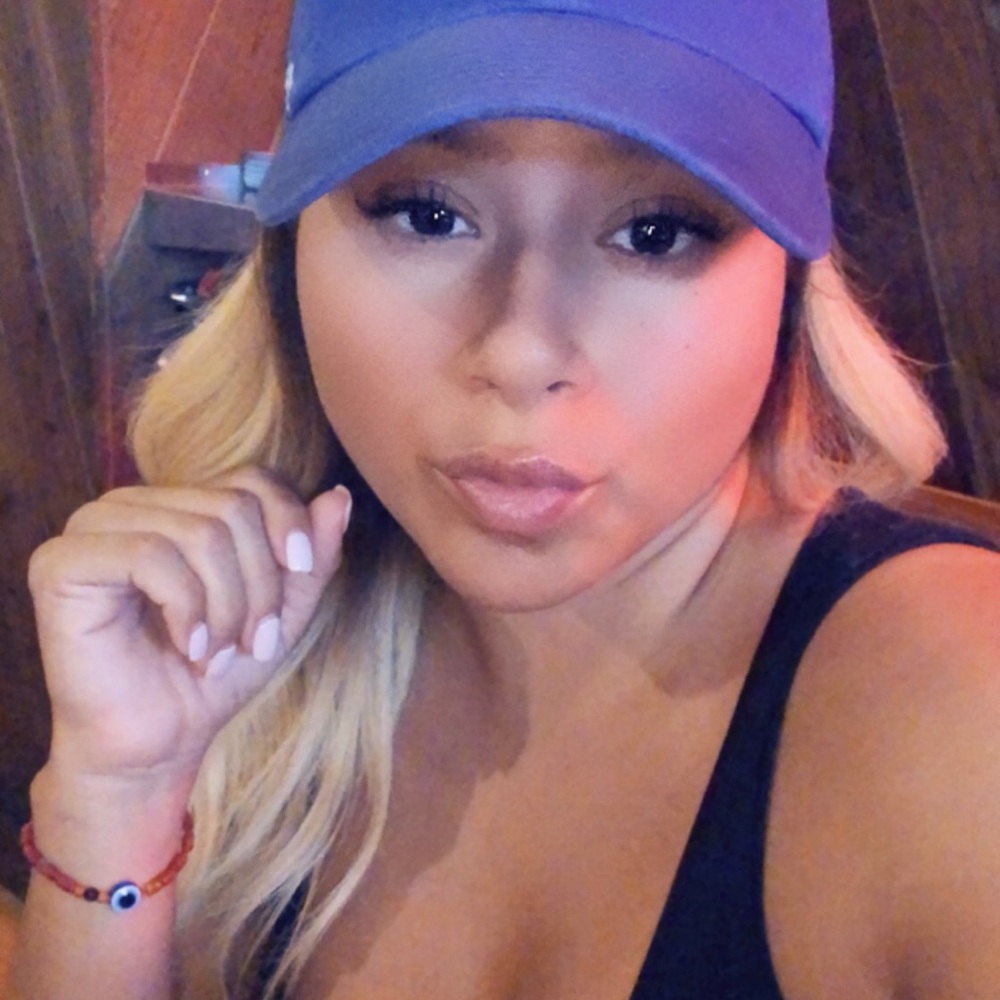 Meet your Posher, Steph